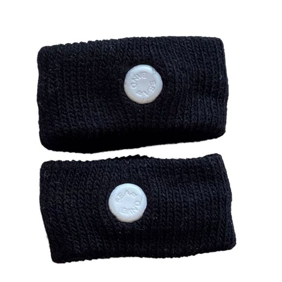 Sea-Band Anti-Nausea Acupressure Black Wristband for Motion Sickness. 1 Pair. - Picture 2 of 8